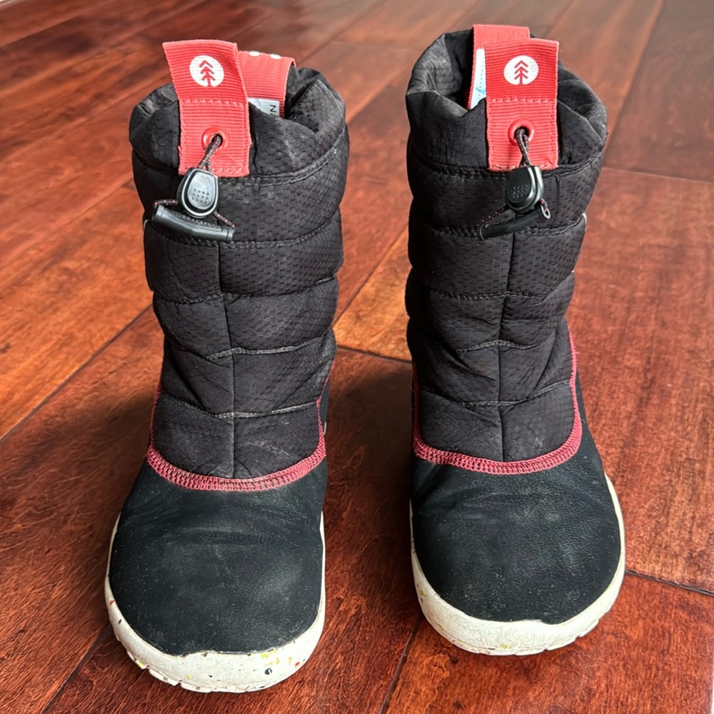 Vivo Barefoot boys waterproof boots size 33
